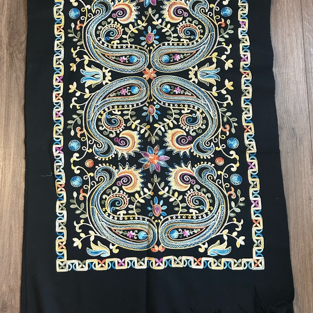 Black 100% Wool Shawl w/ fringes Embroidered details NWOT - Picture 3 of 6